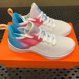 Nike Air Max Bella TR 2 Women's Sneaker